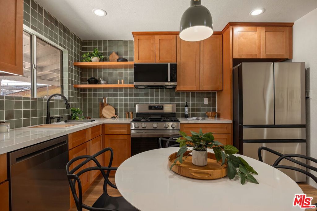 13126 Terra Bella Street Property Photo 1