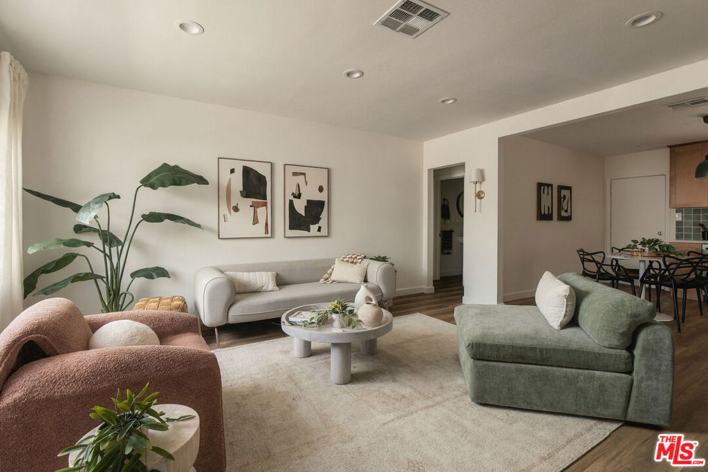13126 Terra Bella Street Property Photo 3