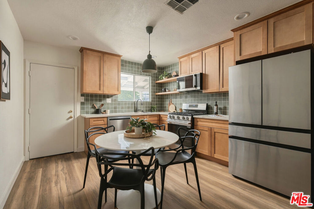 13126 Terra Bella Street Property Photo 7