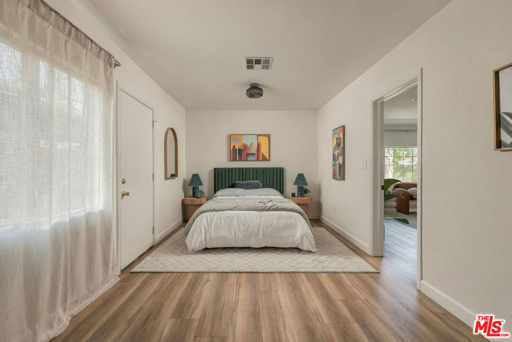 13126 Terra Bella Street Property Photo 11