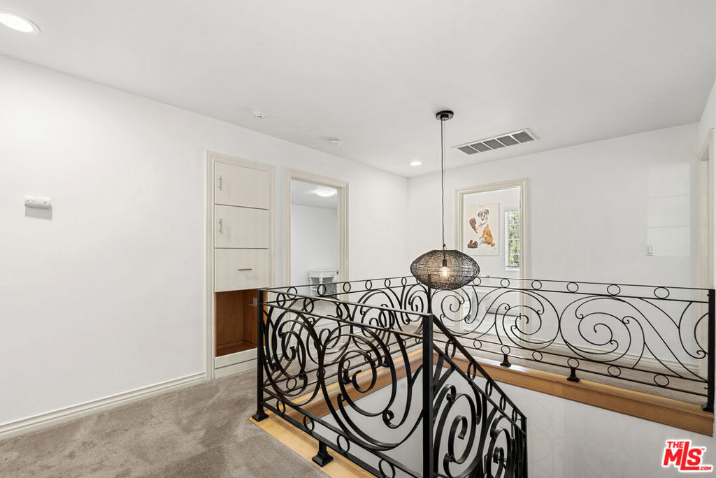 4555 Don Pio Drive Property Photo 27