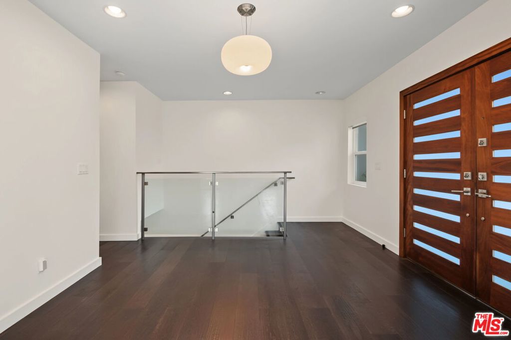 175 Barlock Avenue Property Photo 4