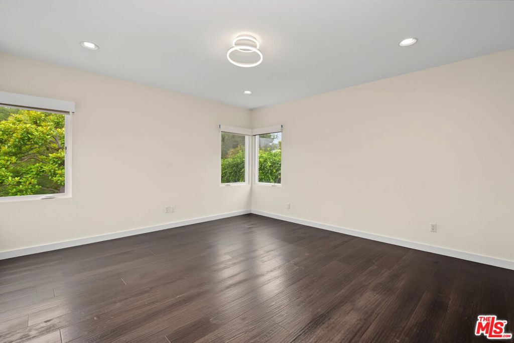 175 Barlock Avenue Property Photo 19