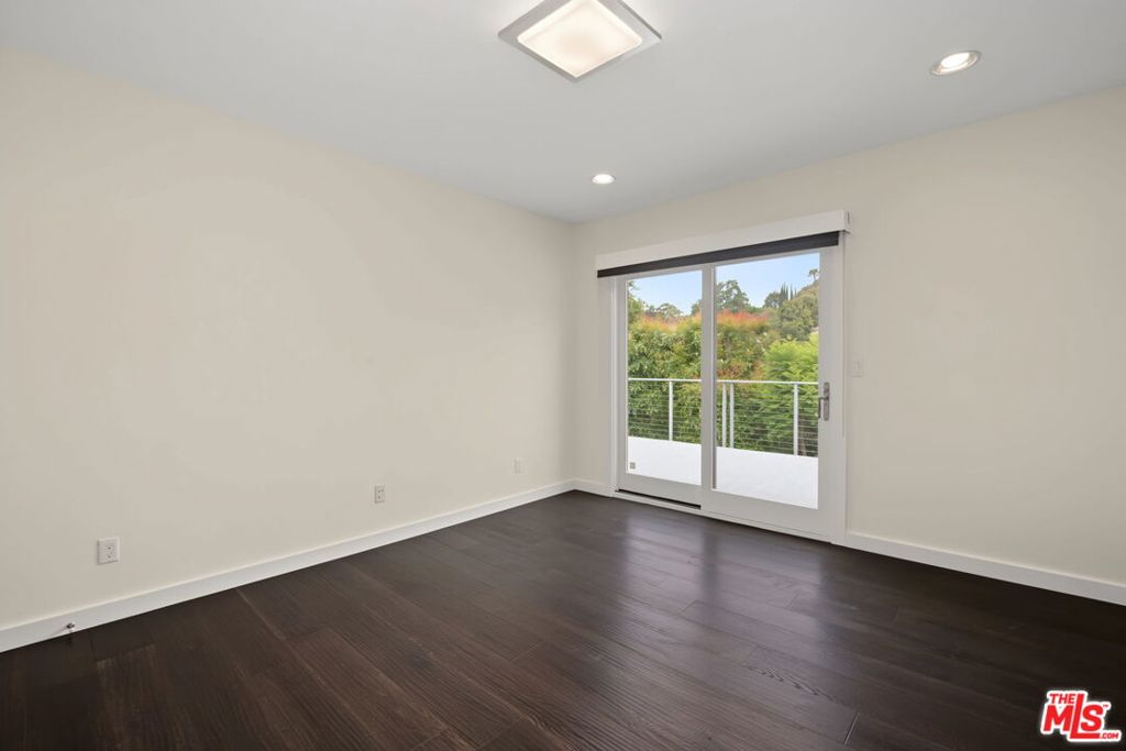 175 Barlock Avenue Property Photo 23