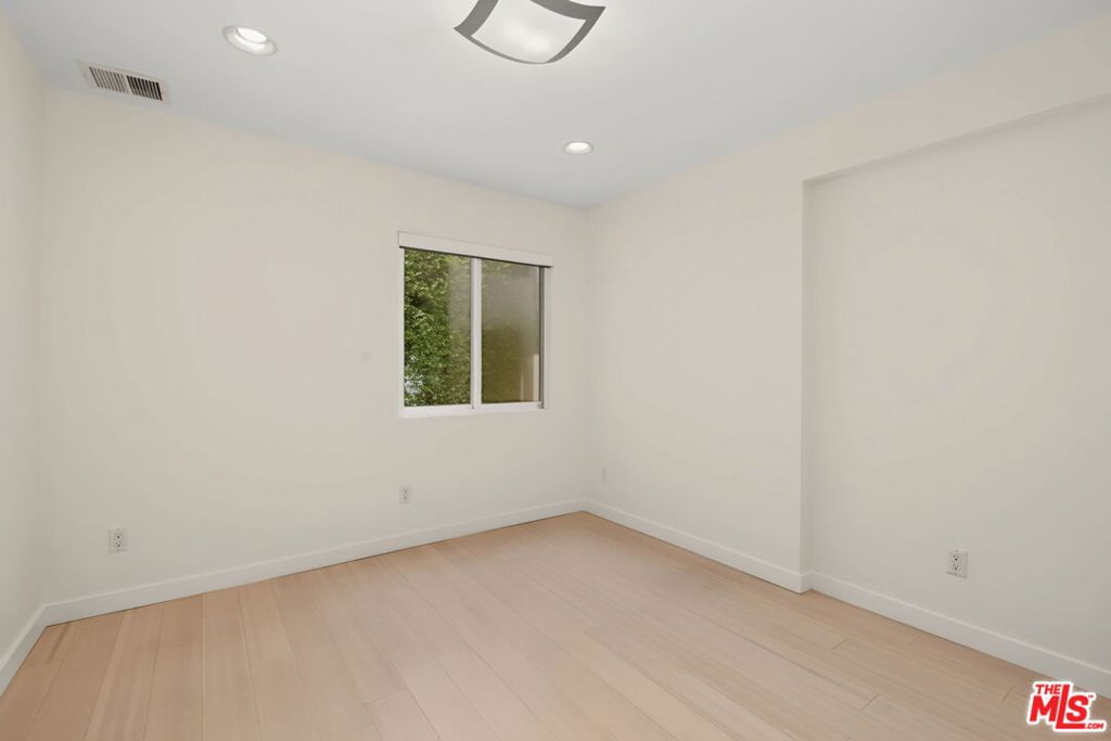 175 Barlock Avenue Property Photo 30