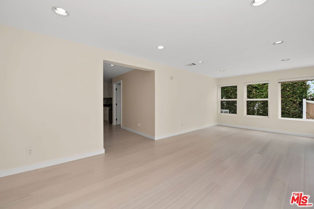 175 Barlock Avenue Property Photo 33