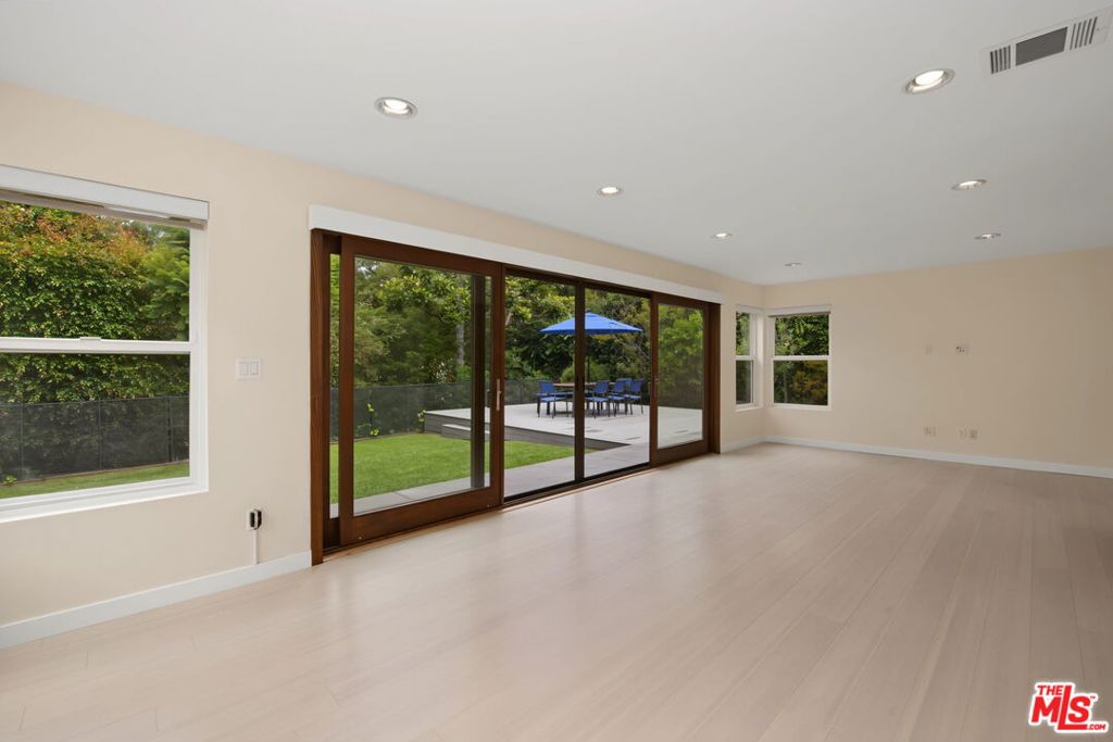 175 Barlock Avenue Property Photo 36