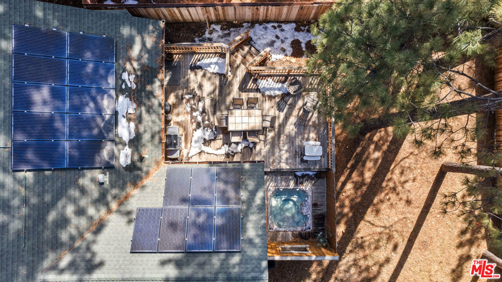 416 Mountainaire Lane Property Photo 4