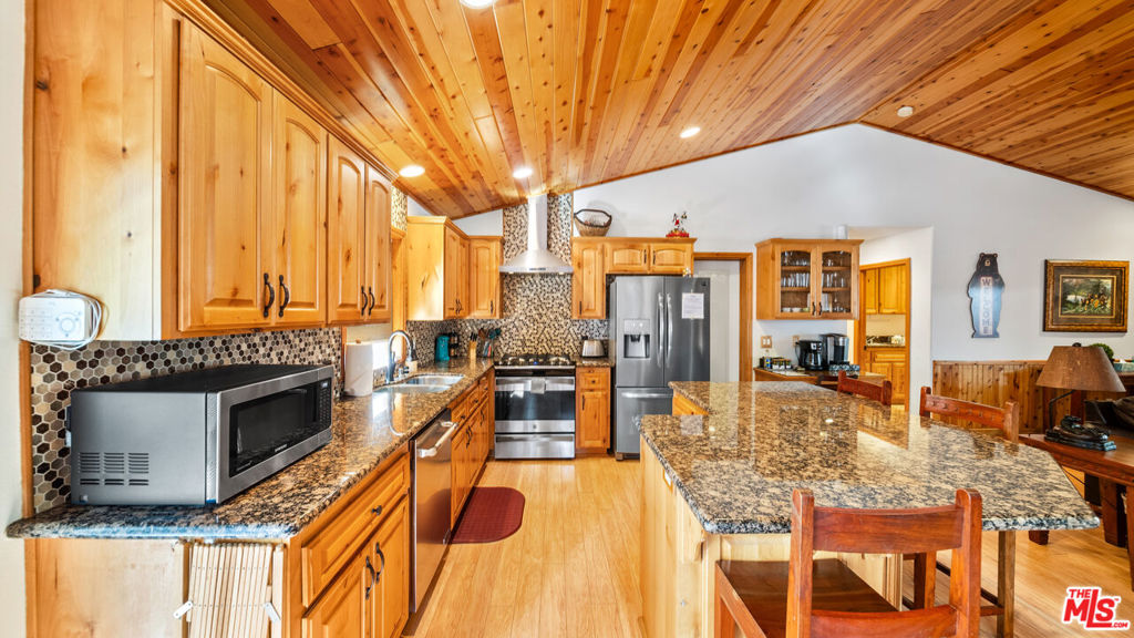 416 Mountainaire Lane Property Photo 15