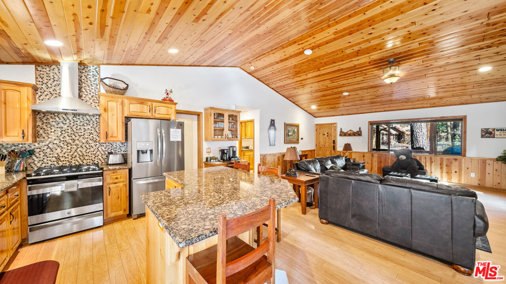 416 Mountainaire Lane Property Photo 16