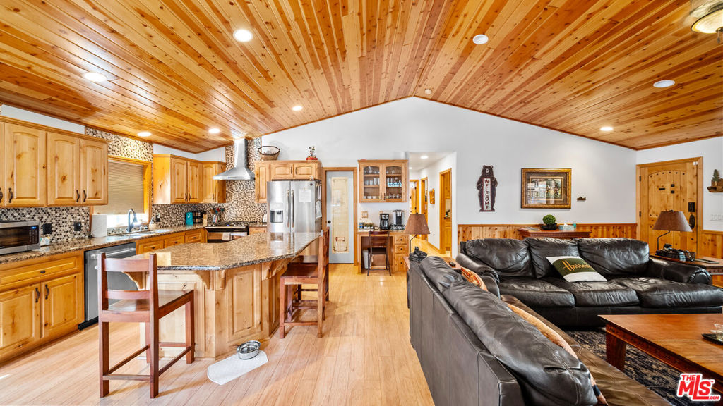 416 Mountainaire Lane Property Photo 17