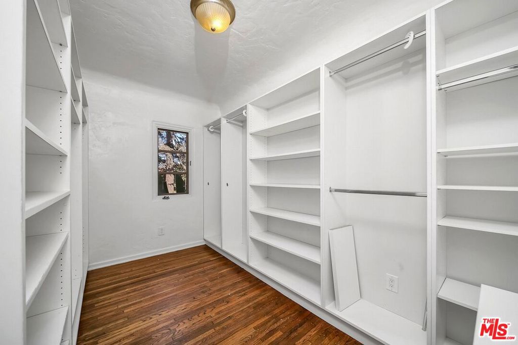 333 S Roxbury Drive Property Photo 22
