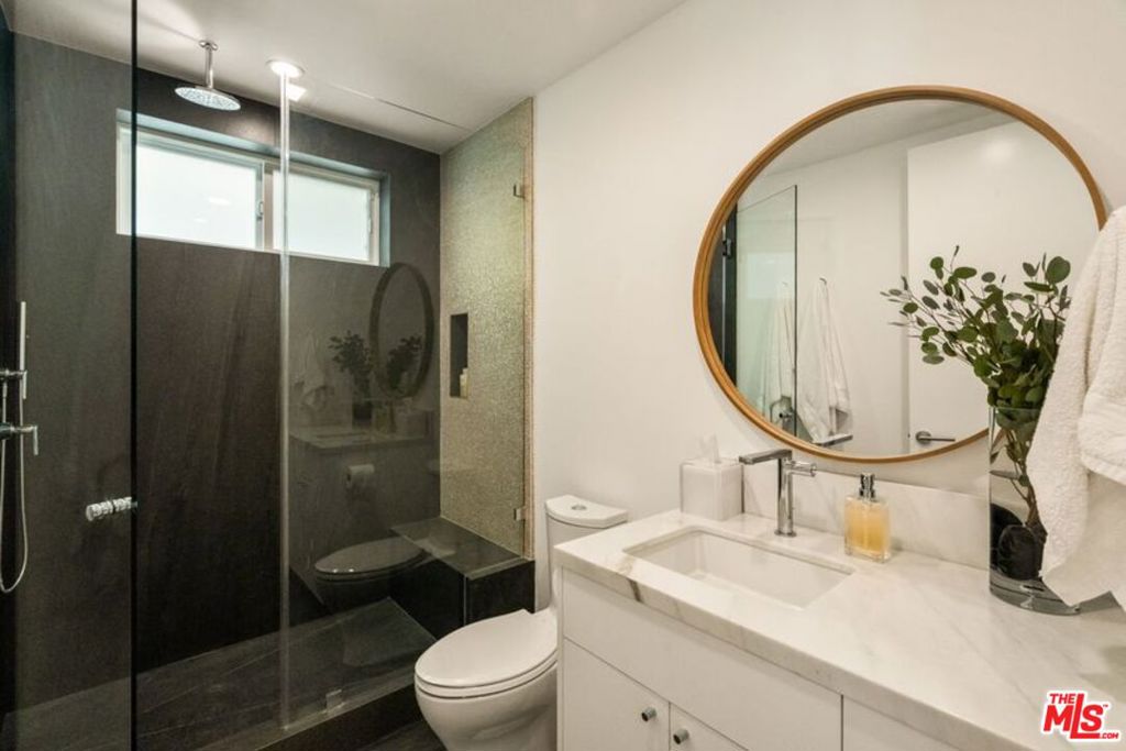 121 Topsail Mall Property Photo 46