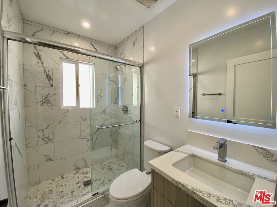 3207 W 3rd Street 3 Property Photo 15