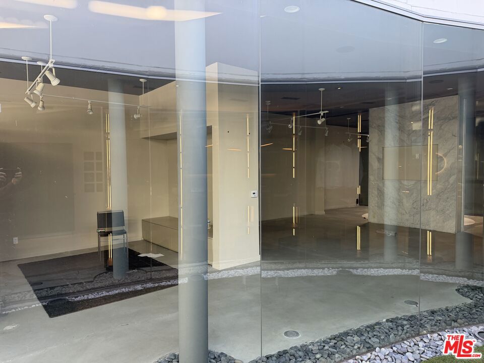 8761 Beverly Boulevard Property Photo 1