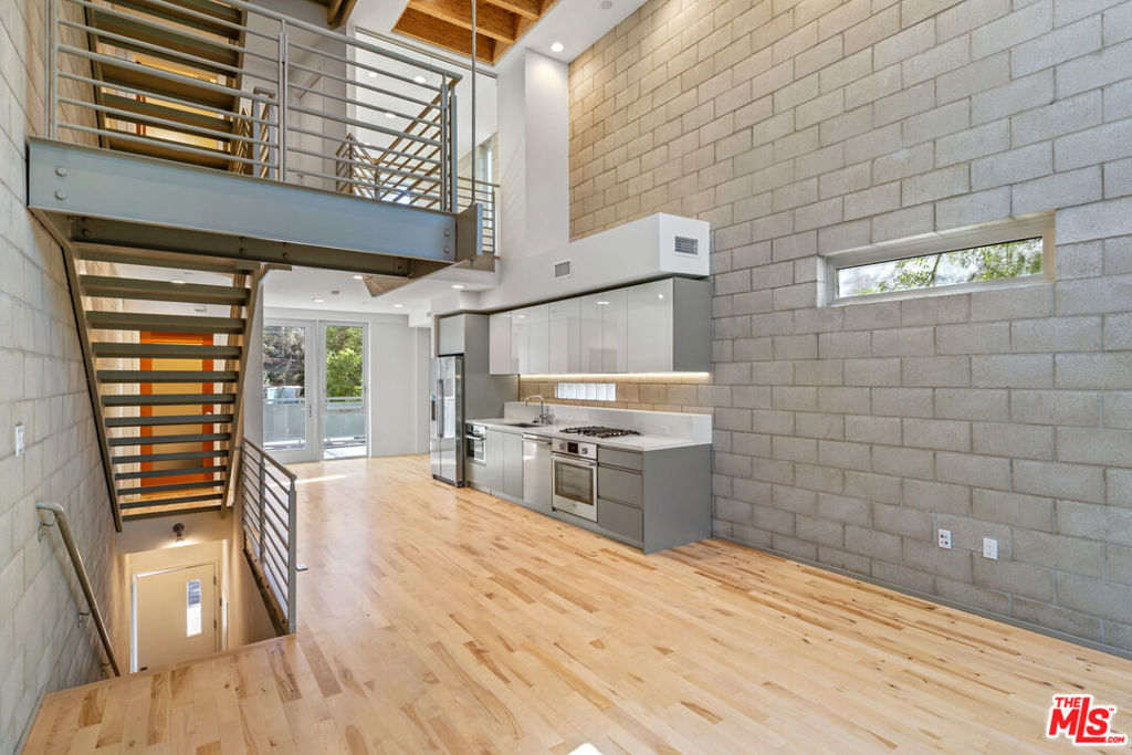 3450 Cahuenga Boulevard 801 Property Photo 4