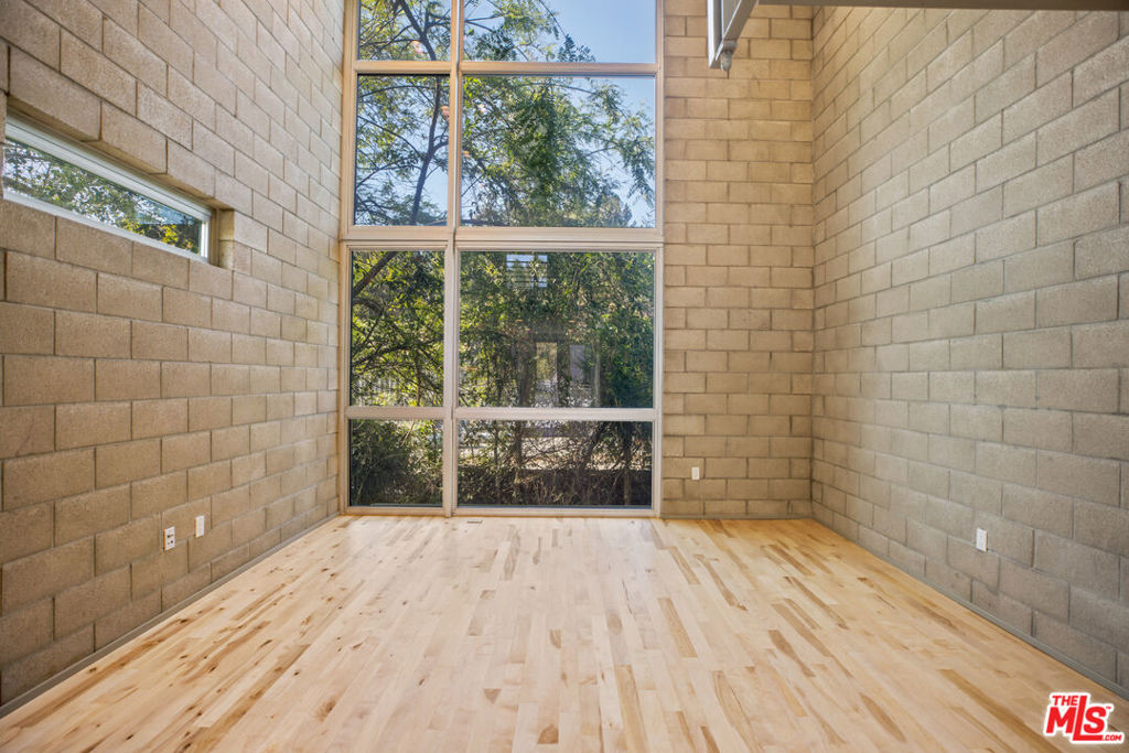 3450 Cahuenga Boulevard 801 Property Photo 6