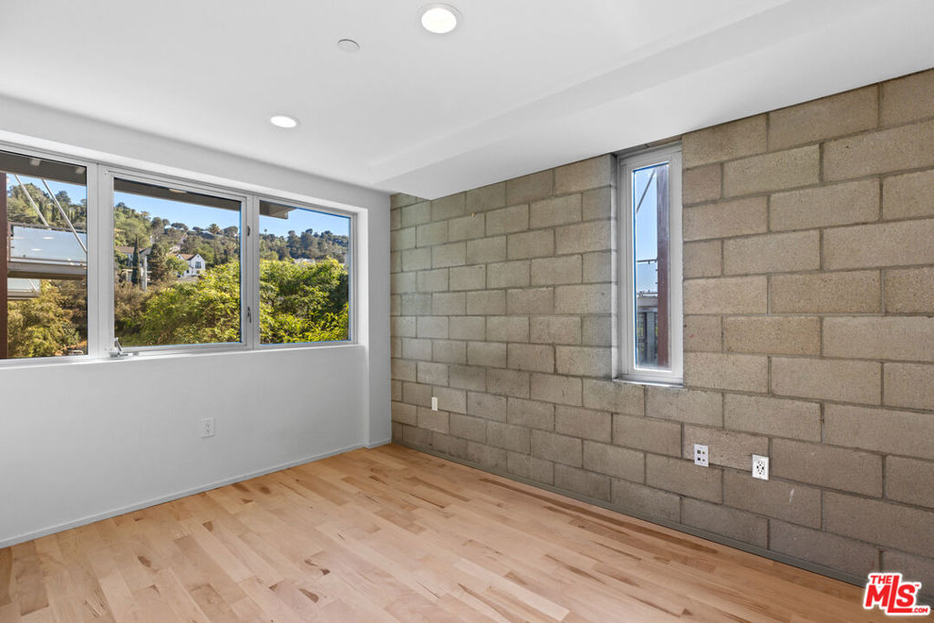 3450 Cahuenga Boulevard 801 Property Photo 12