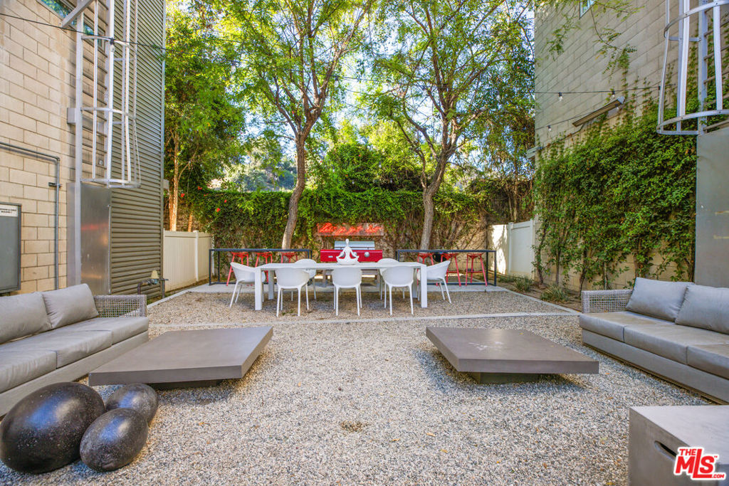 3450 Cahuenga Boulevard 801 Property Photo 26