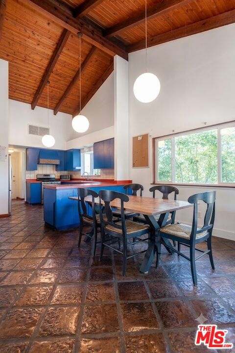 1458 Sutherland Street Property Photo 8