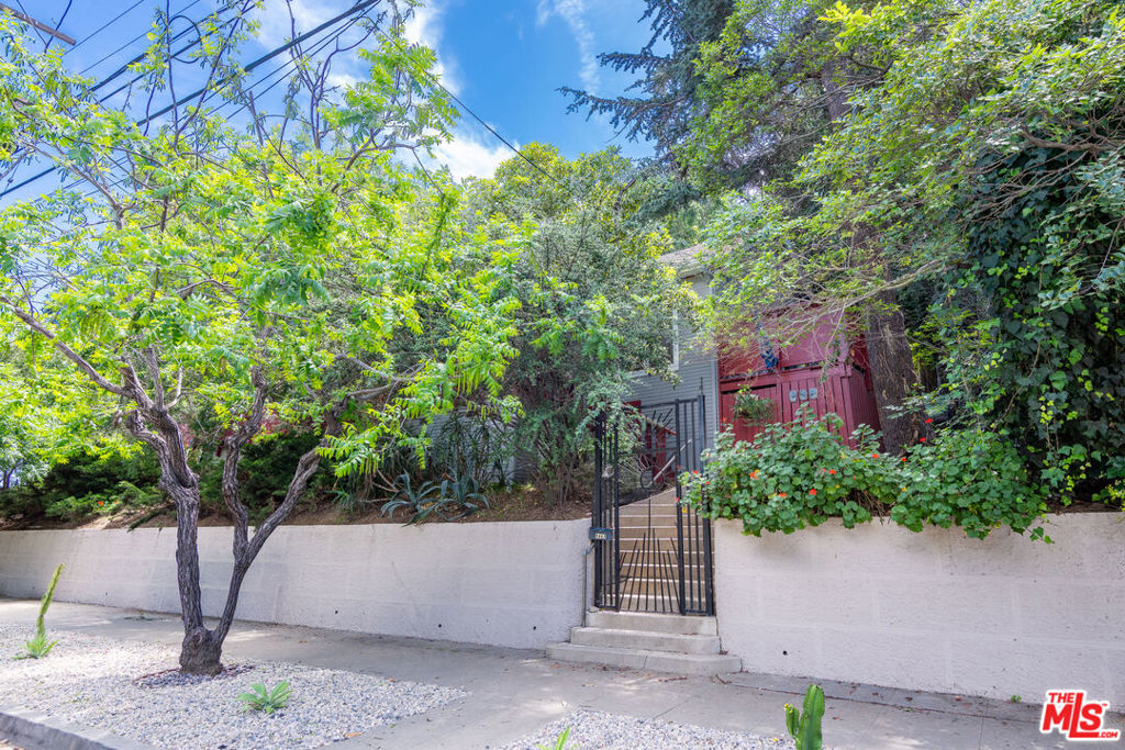 1458 Sutherland Street Property Photo 35