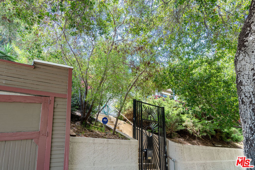 1458 Sutherland Street Property Photo 43