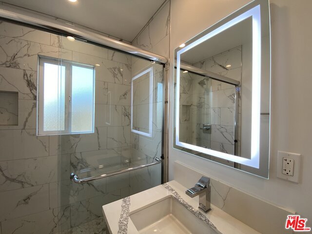 3207 W 3rd Street 7 Property Photo 16