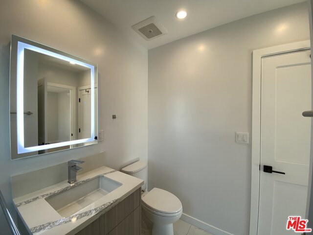 3207 W 3rd Street 7 Property Photo 17