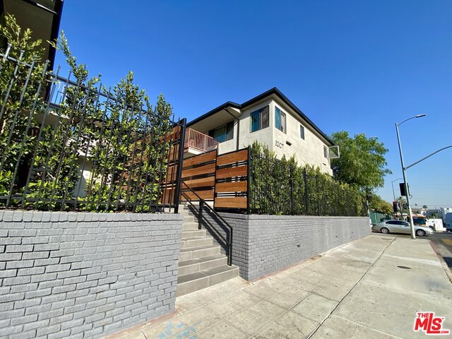 3207 W 3rd Street 7 Property Photo 25