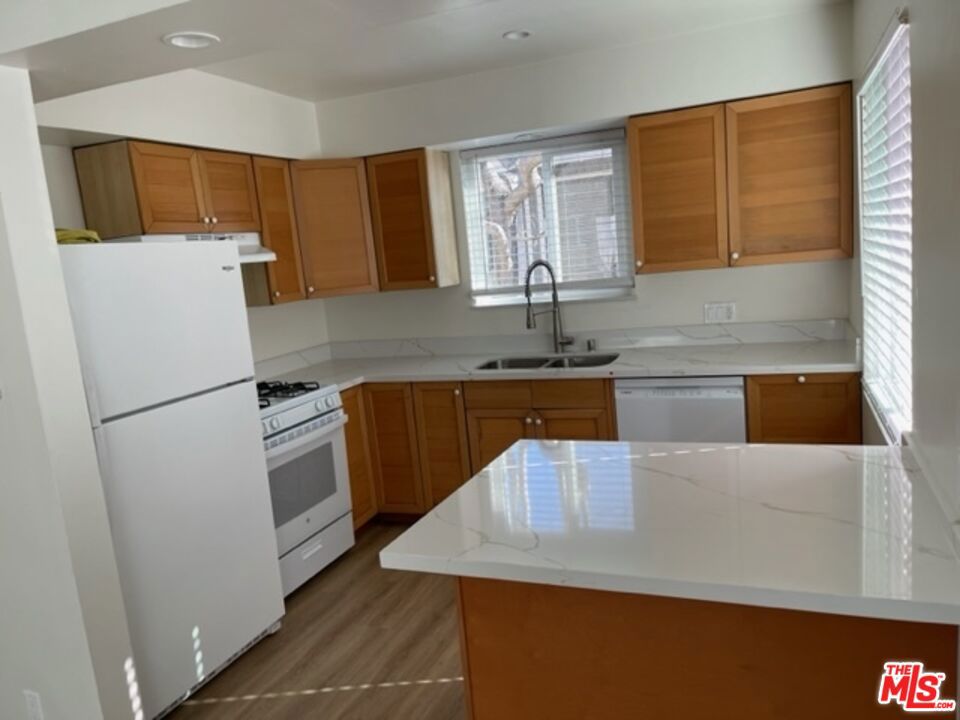 1419 Stanford Street Property Photo 20