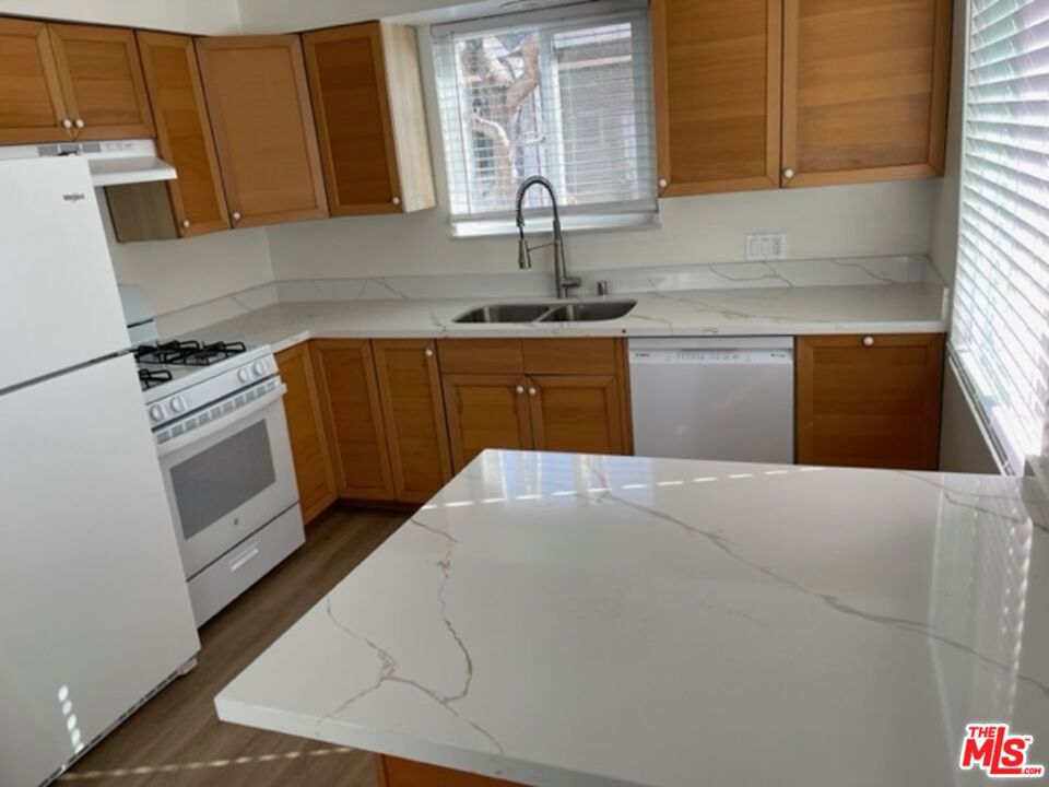 1419 Stanford Street Property Photo 21