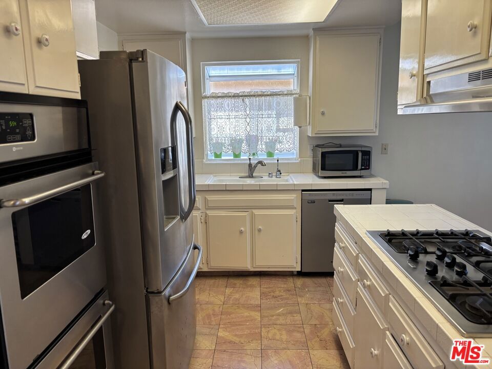 12520 Sanford Street Property Photo 6