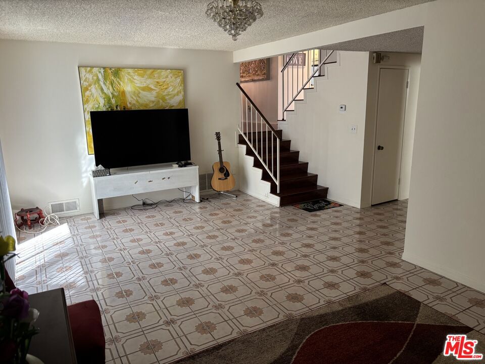 12520 Sanford Street Property Photo 8
