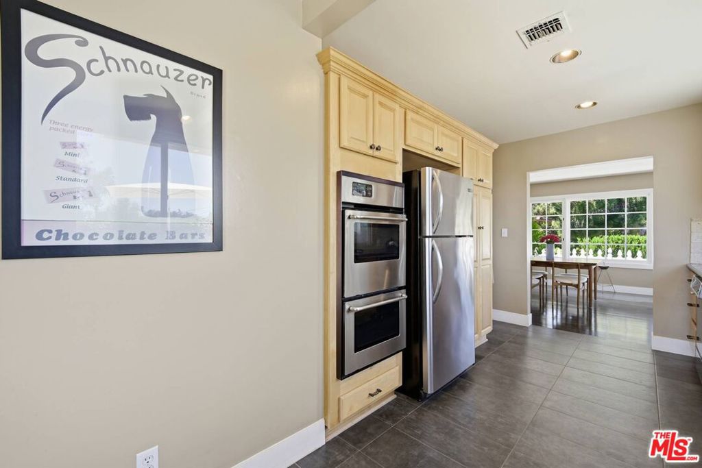 2337 Sunset Heights Drive Property Photo 13