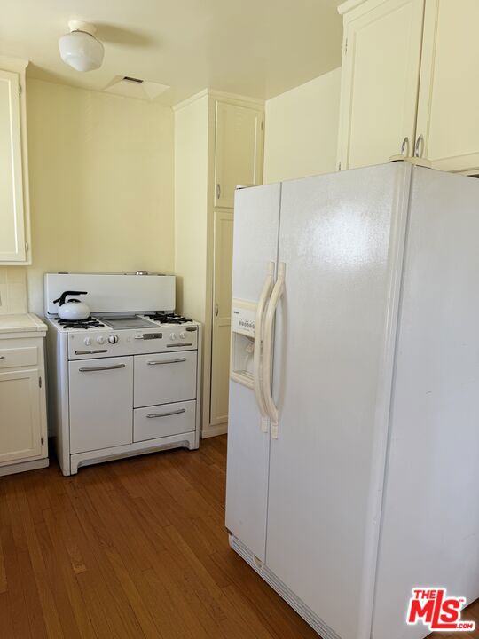 1312 1314 Devon Avenue 1314 Property Photo 7