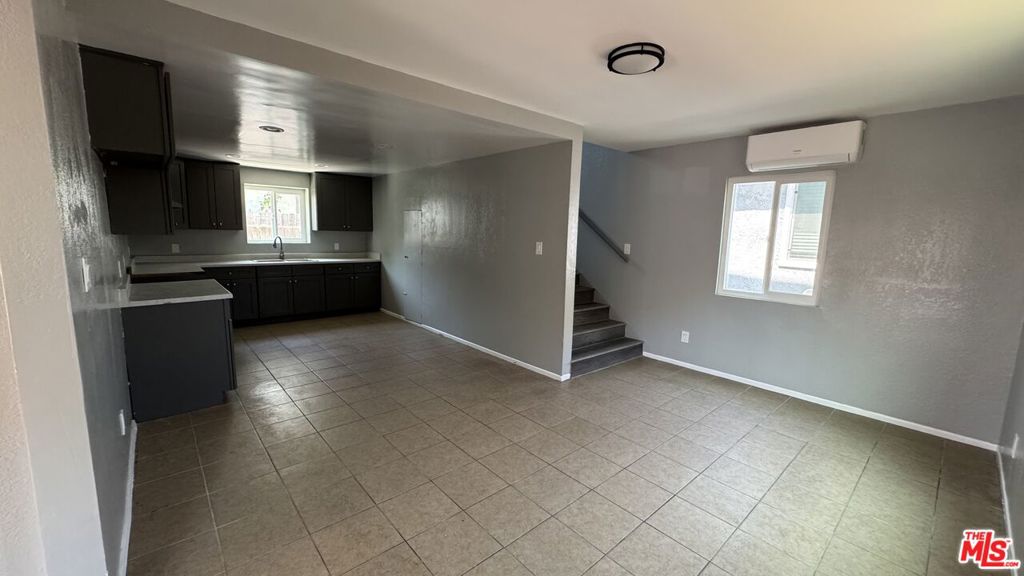 1255 Velasco Street A Property Photo 3