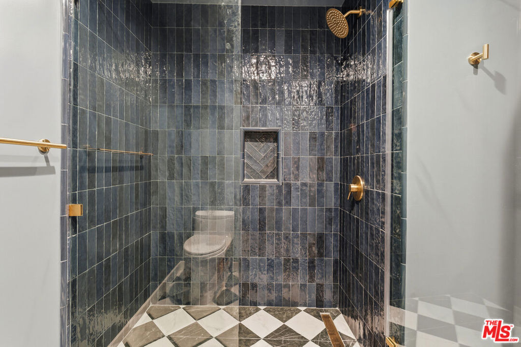 1200 N Doheny Drive Property Photo 24