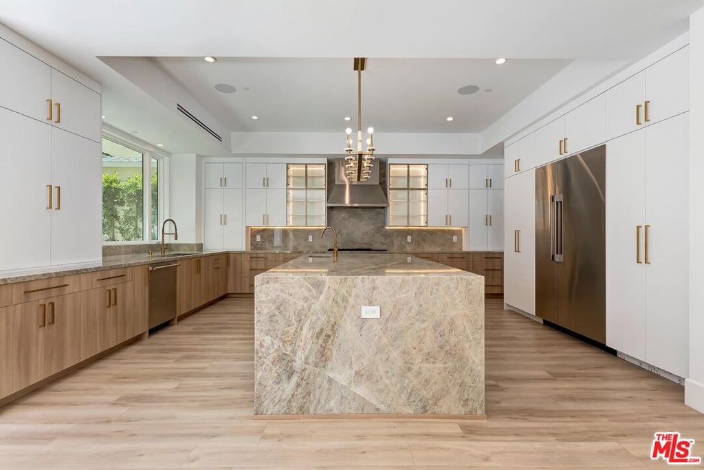 9224 Monte Mar Drive Property Photo 8