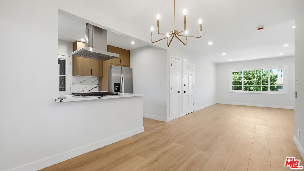 4030 Abourne Road C Property Photo 1