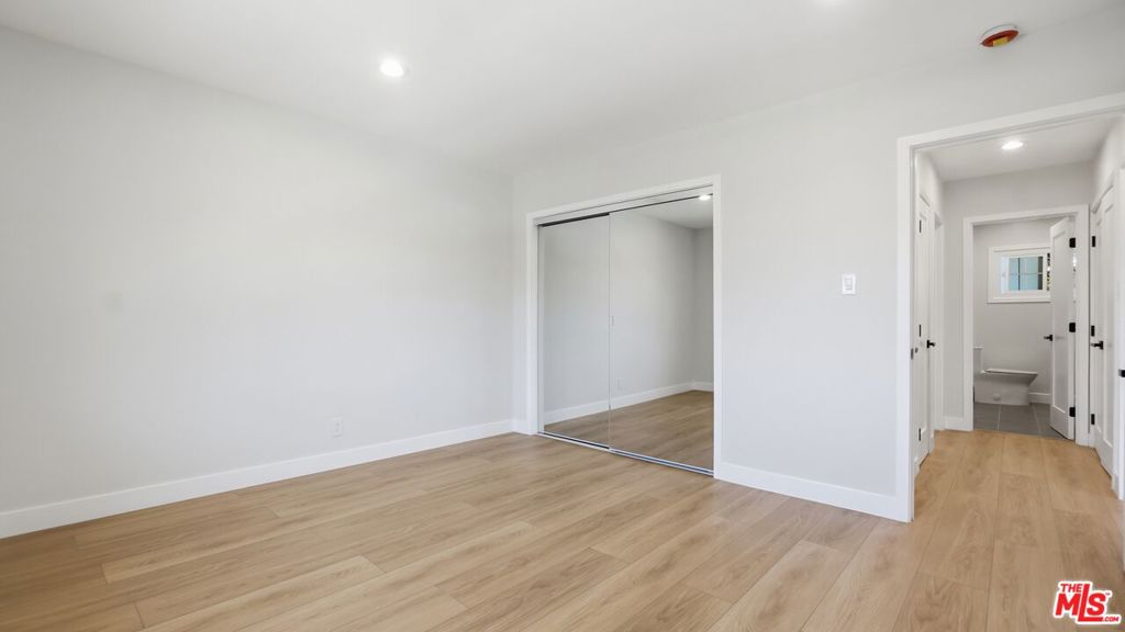 4030 Abourne Road C Property Photo 13