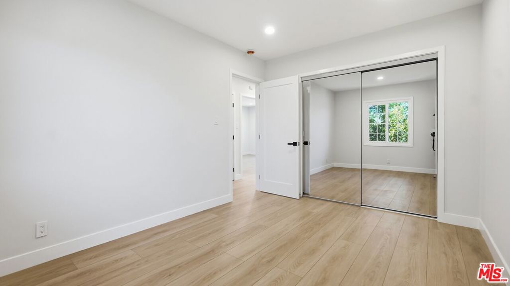 4030 Abourne Road C Property Photo 18