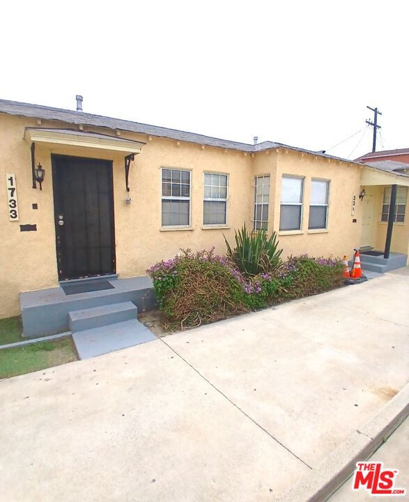 1733 S La Brea Avenue Property Photo 3