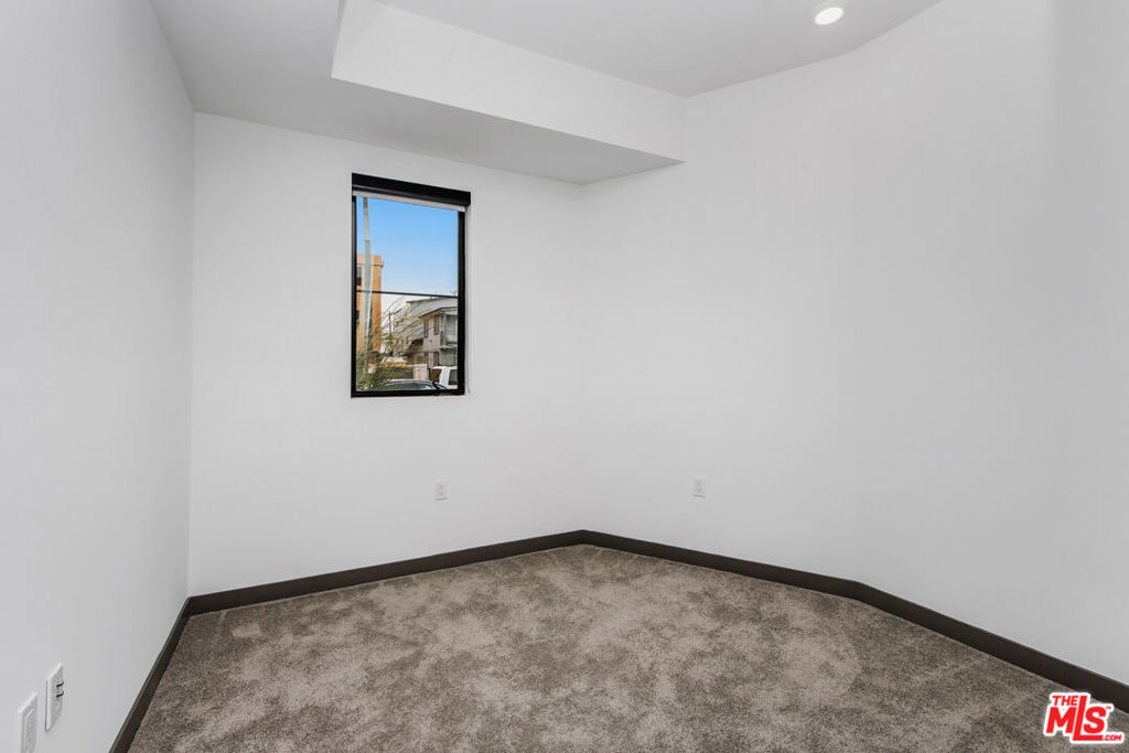 644 N Normandie Avenue Property Photo 23