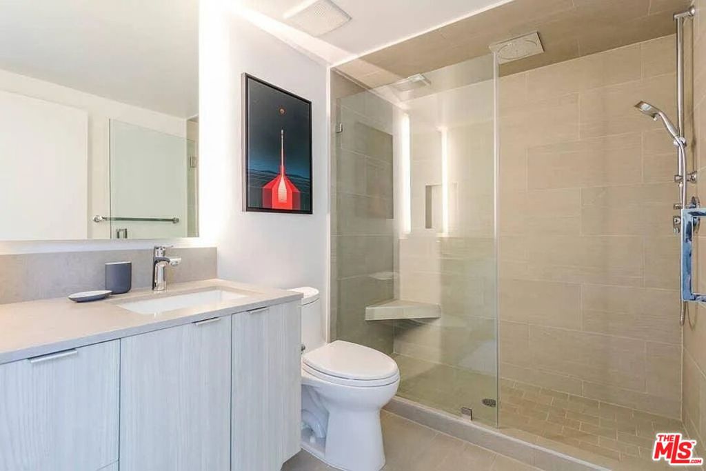 1446 Yale Street Property Photo 20