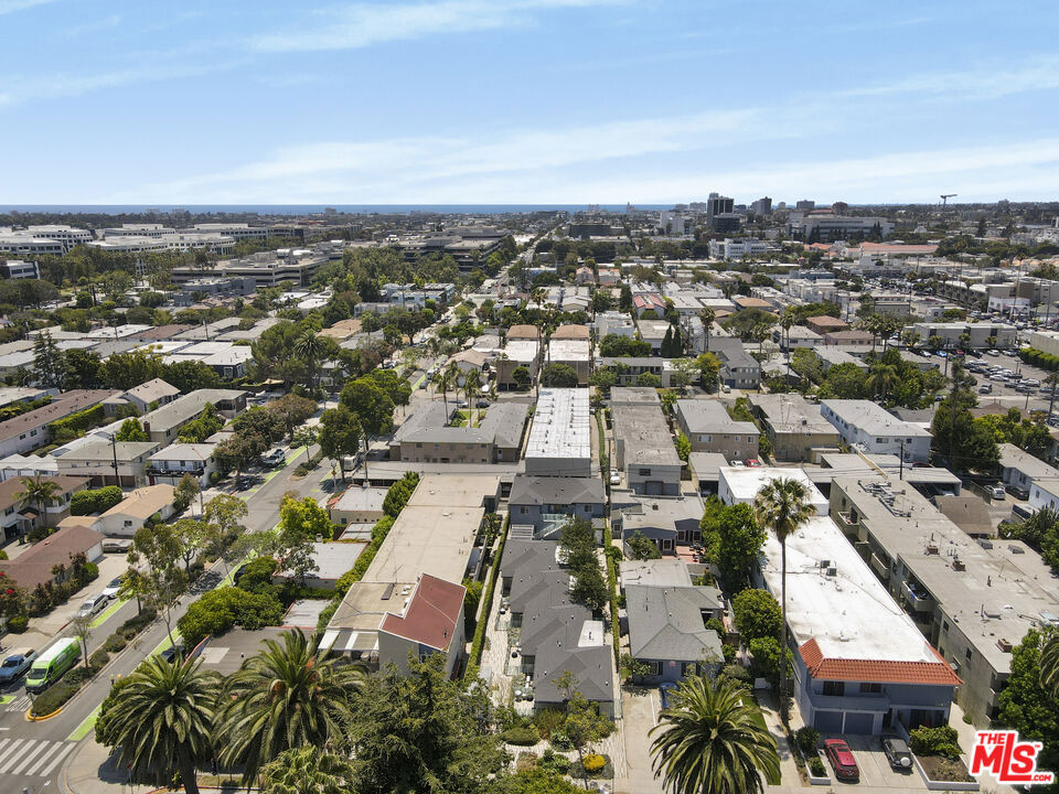 1446 Yale Street Property Photo 27