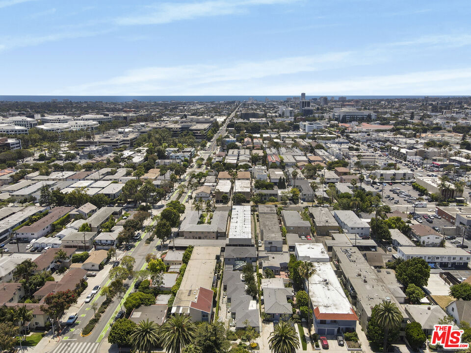 1446 Yale Street Property Photo 32