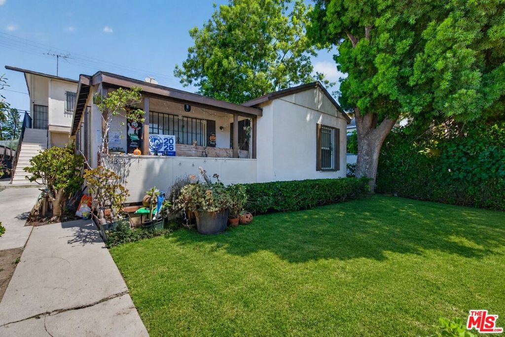 13217 Venice Boulevard Property Photo 1
