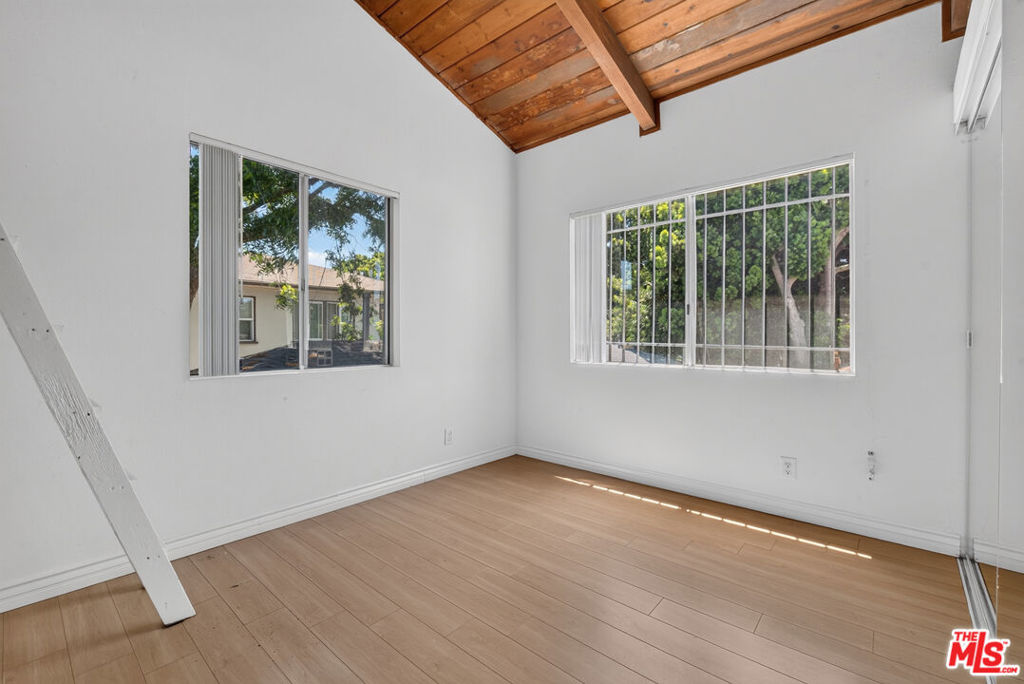 13217 Venice Boulevard Property Photo 16