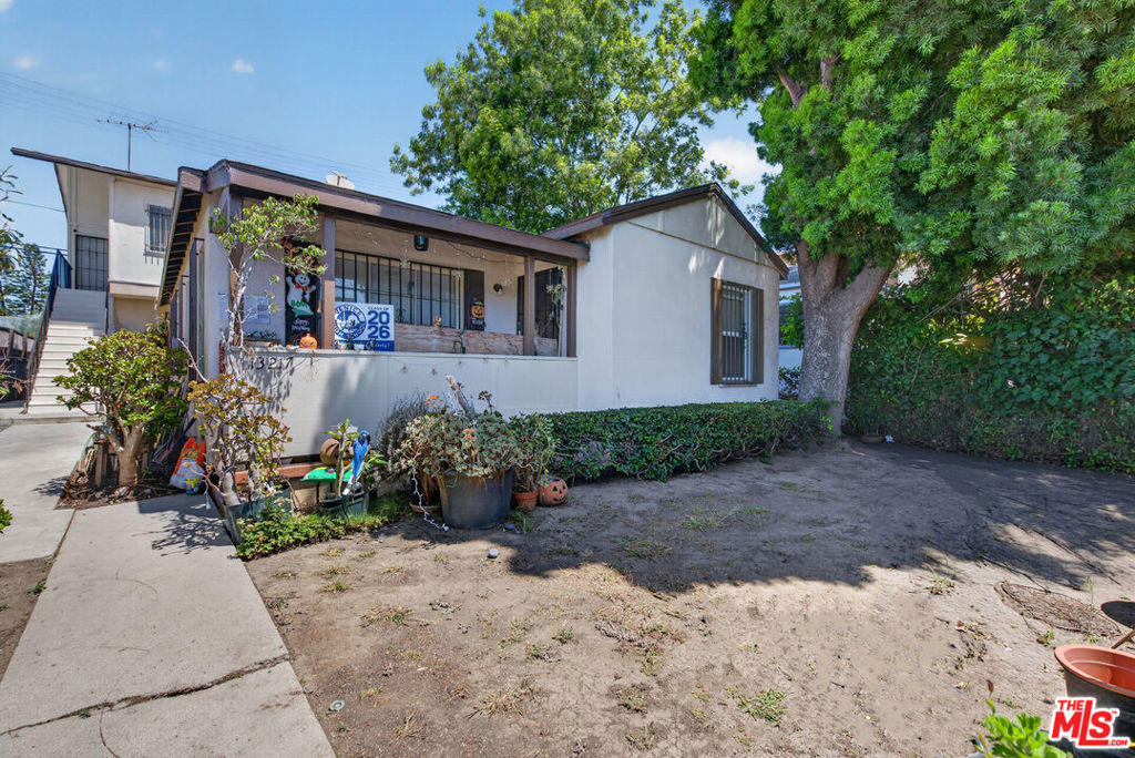 13217 Venice Boulevard Property Photo 24