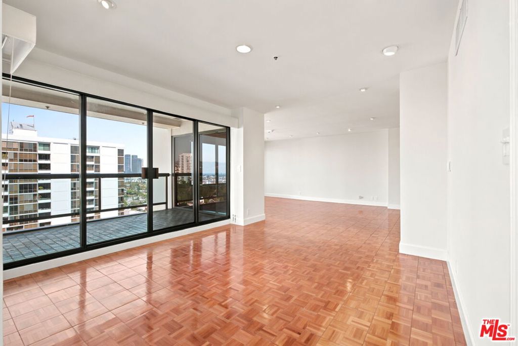 10724 Wilshire Boulevard 1104 Property Photo 11